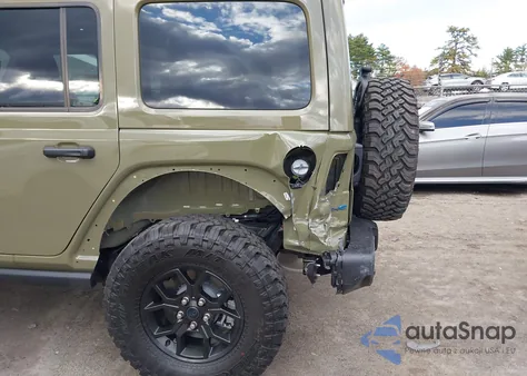 2025 Jeep Wrangler 4Xe Willys 4Xe z USA, uszkodzony, nr VIN 1C4RJXN68SW641097